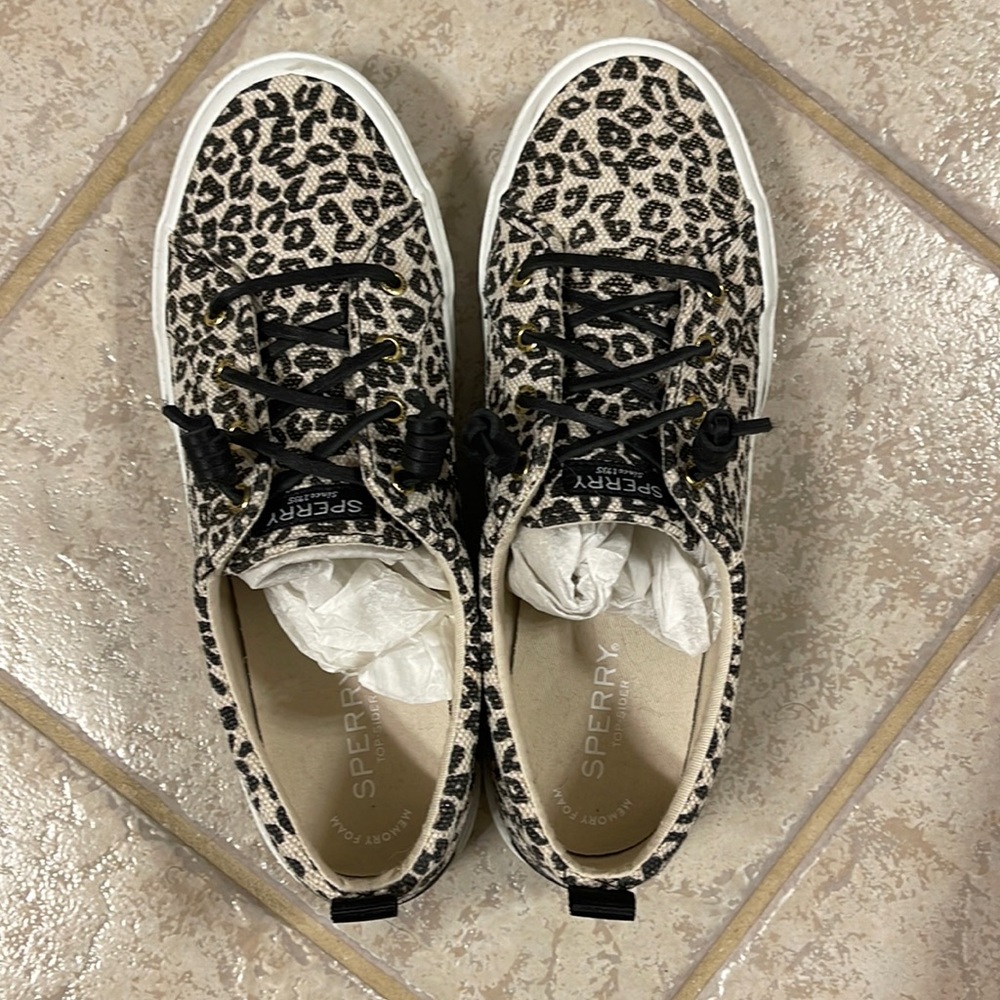 Sperry leopard print